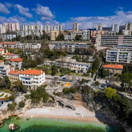 Secret Cave Appartement *