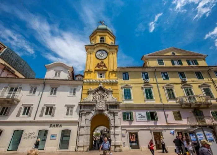 아파트 Secret Cave *