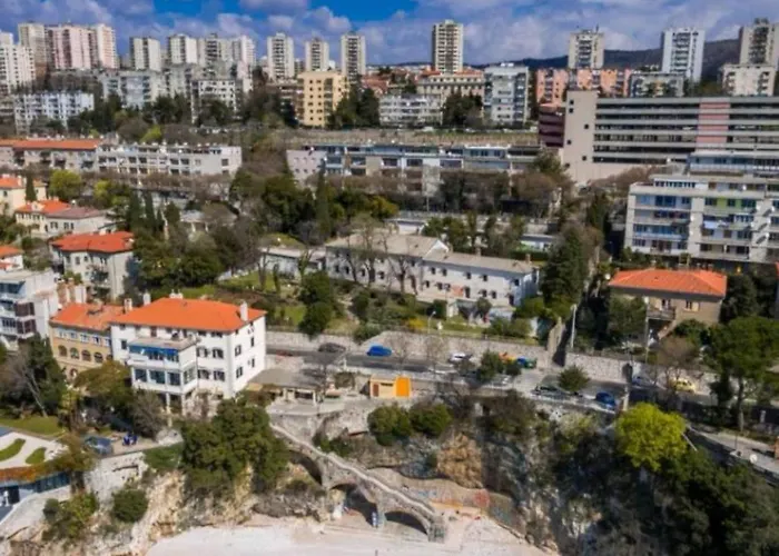 Secret Cave Apartamento *